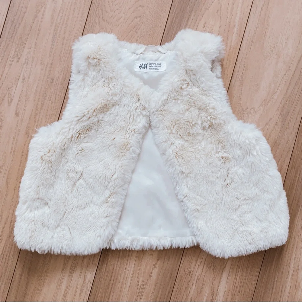 H&M fur vest - size 2-4Y